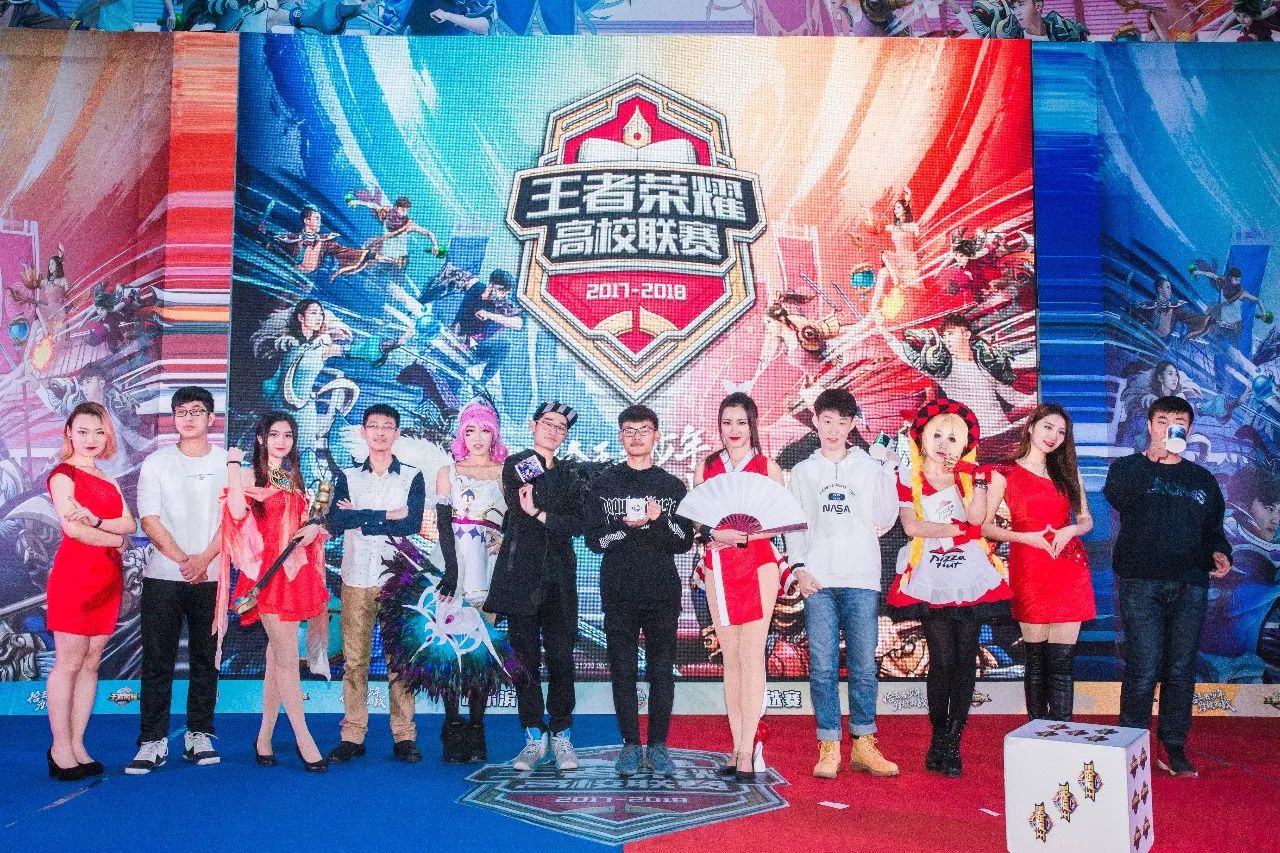 成为全场的 成为全场的