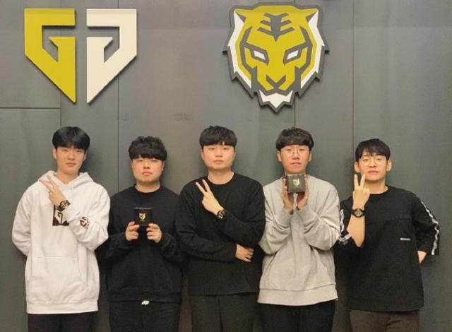 觉得他可能 觉得他可能