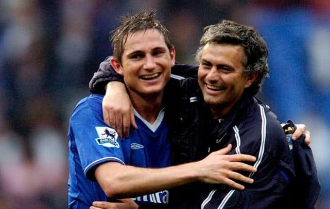 39岁C罗炸裂：无敌贴地斩+门前轻松吃饼，助沙特豪门3-1，3轮不败.