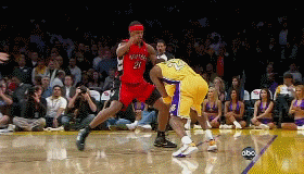 半场进攻空 半场进攻空